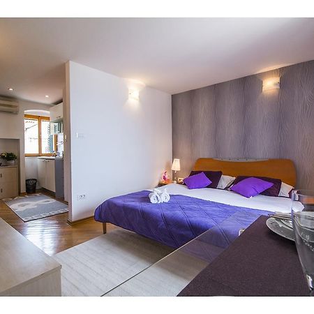 Sunny Promenade Studio Split Rom bilde